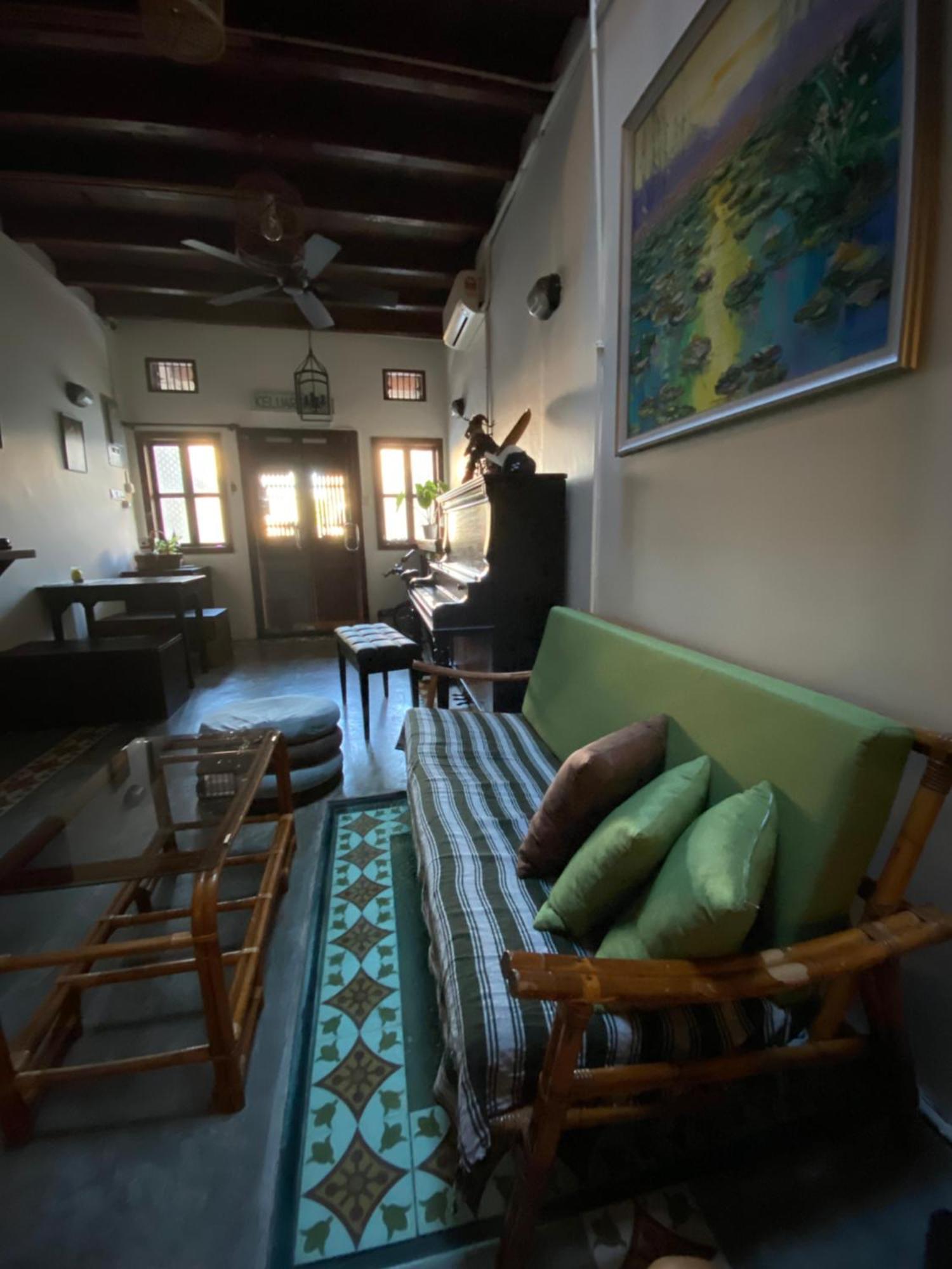 Homs Female Hostel Джорджтаун Екстер'єр фото